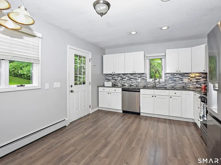 289 Salem Tpke — Photo 22