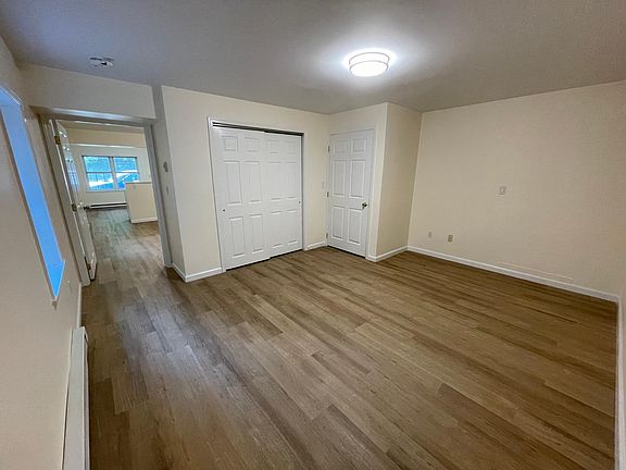 4th image of 31 Washington Ave