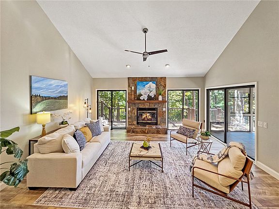 4th image of 7 Spy Glass Ln