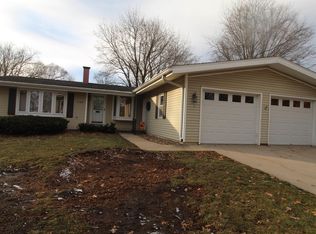 1103 Carriage Ln, Cedar Falls, IA 50613