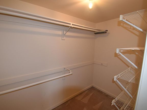 4th image of 1800 Queens Ln #203