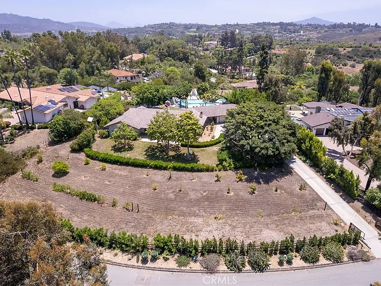 7337 La Soldadera — Photo 60