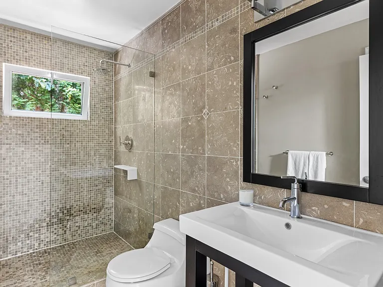 24 Quogue Riverhead Rd — Photo 12