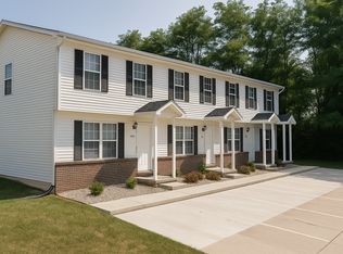 121 Crossing Dr, Normal, IL 61761