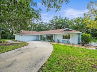 11815 W Waterway Dr, Homosassa, FL 34448