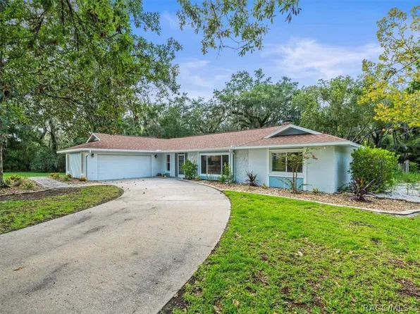 11815 W Waterway Dr, Homosassa, FL 34448
