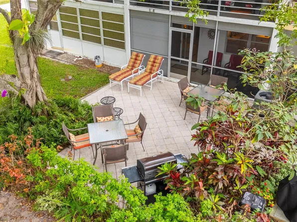 210 Oakridge #210, Deerfield Beach, FL 33442