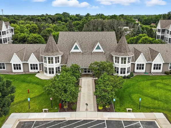 100 Clydesdale Trl APT 116, Hamel, MN 55340