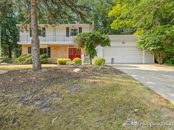 205 Katherine Ct, Ionia, MI 48846