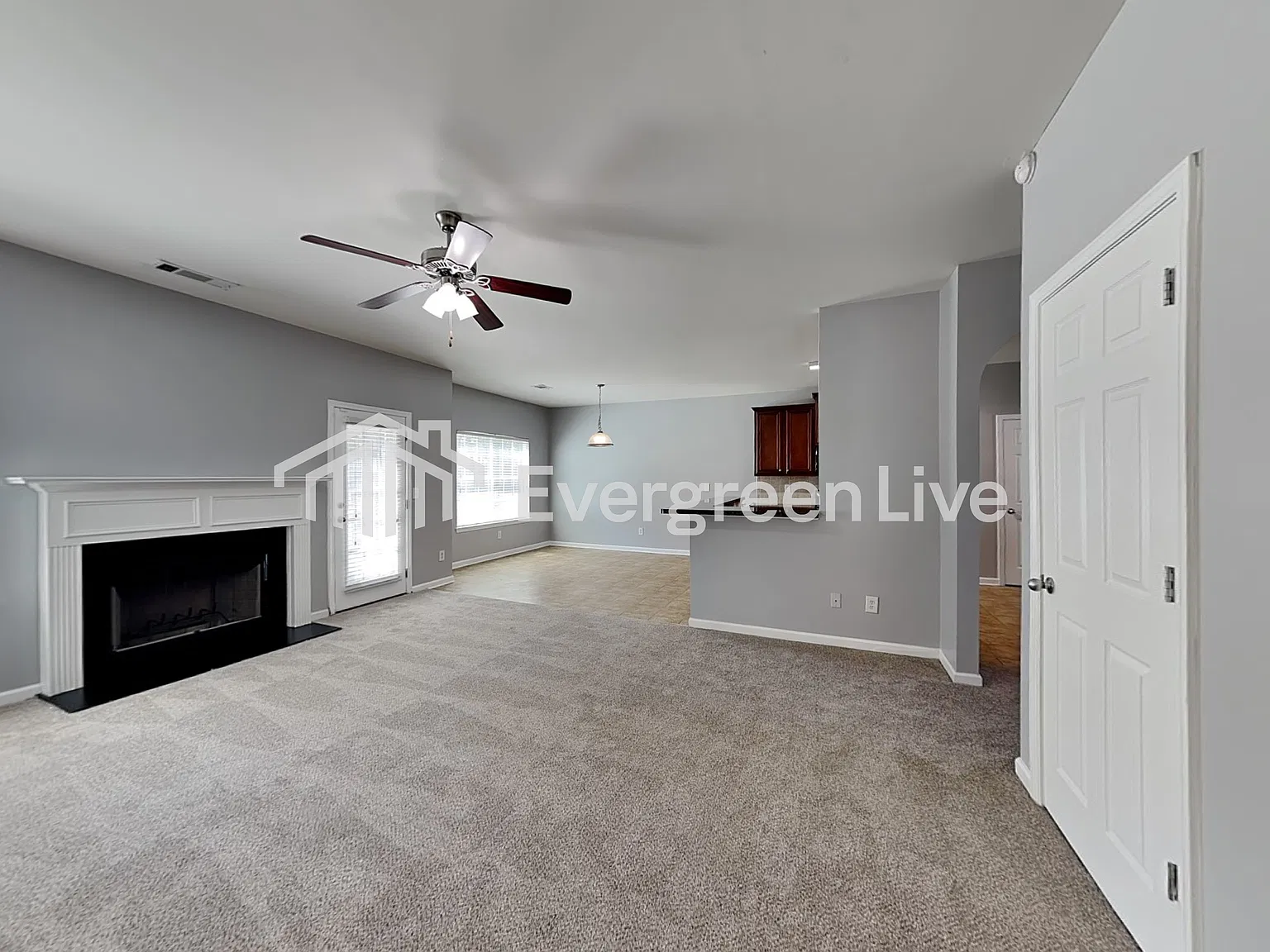 4 bed, 3.0 bath, 2520 sqft, $2,145 — Photo 2