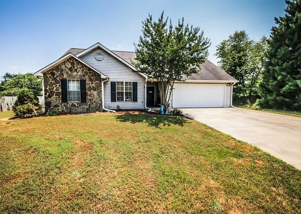 1st image of 12 Taylor Dr