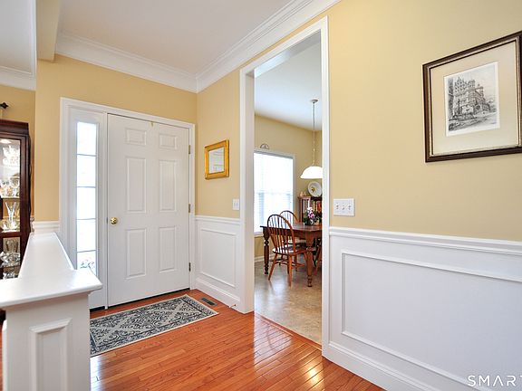 4th image of 14 Carlson Ridge Court #14