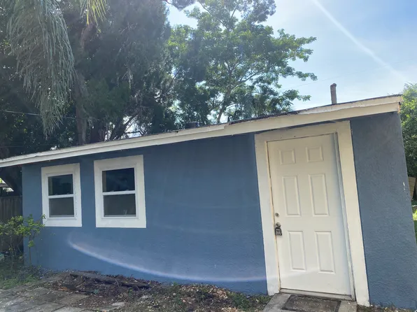 132 NW 18th St #C, Ruskin, FL 33570