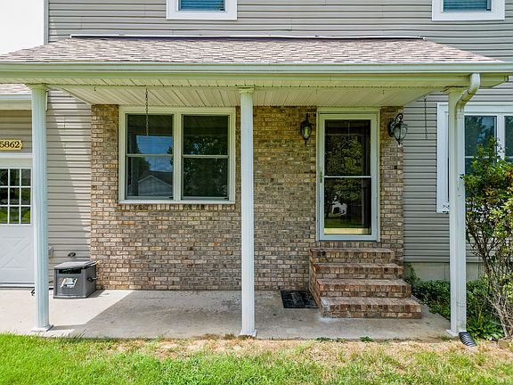 3rd image of 5862 Winterset Dr