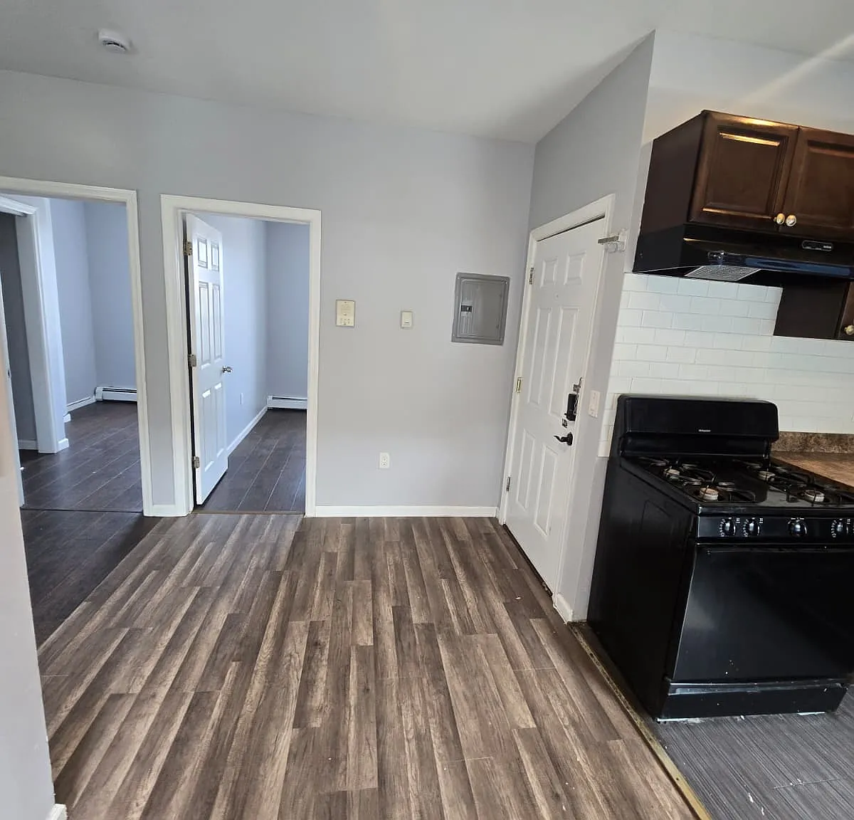 2 bed, $1,650 — Photo 2