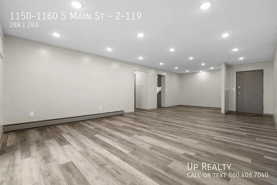 Building Photo - 1150-1160 S Main St #2-119