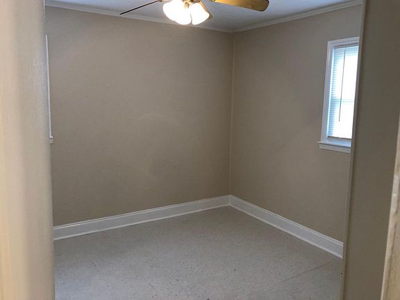 2nd image of 102 Hillcrest Dr