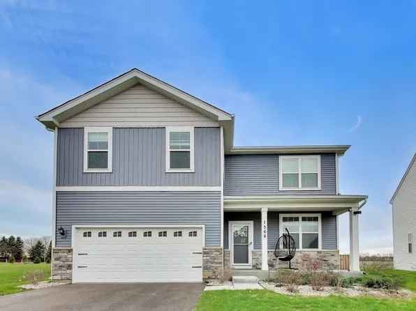 1566 Dublin Dr, Hampshire, IL 60140
