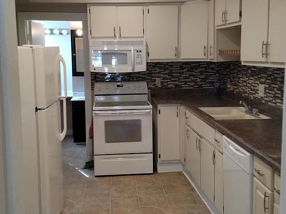 2nd image of 504 S California St