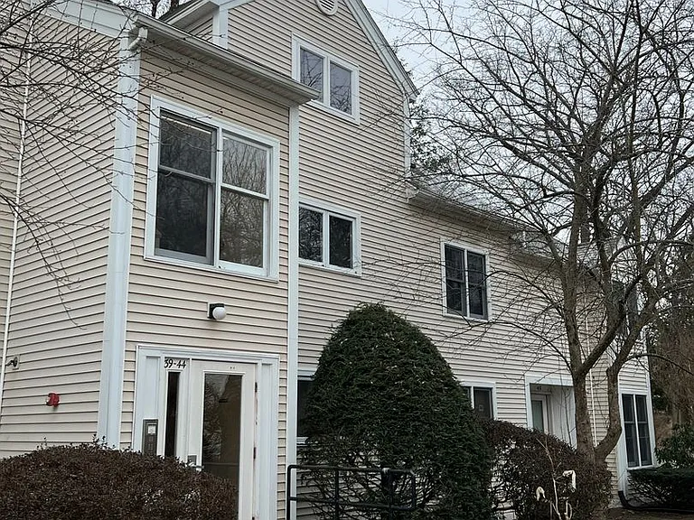 44 Salem Pl #3 — Photo 16
