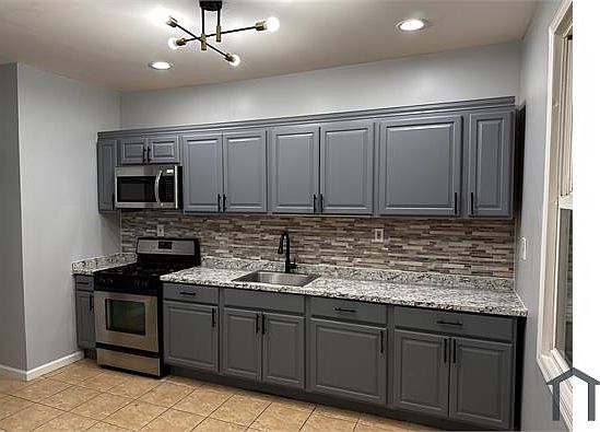 3rd image of 27 Cedar Ave #3