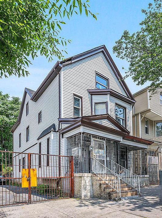 1st image of 11 E 184th St