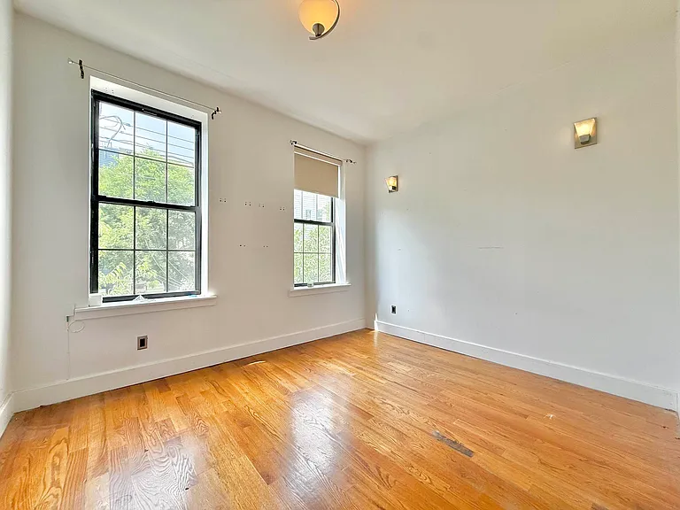 1438 Greene Ave #2R — Photo 6