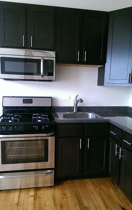 1st image of 907 N Washtenaw Ave #3