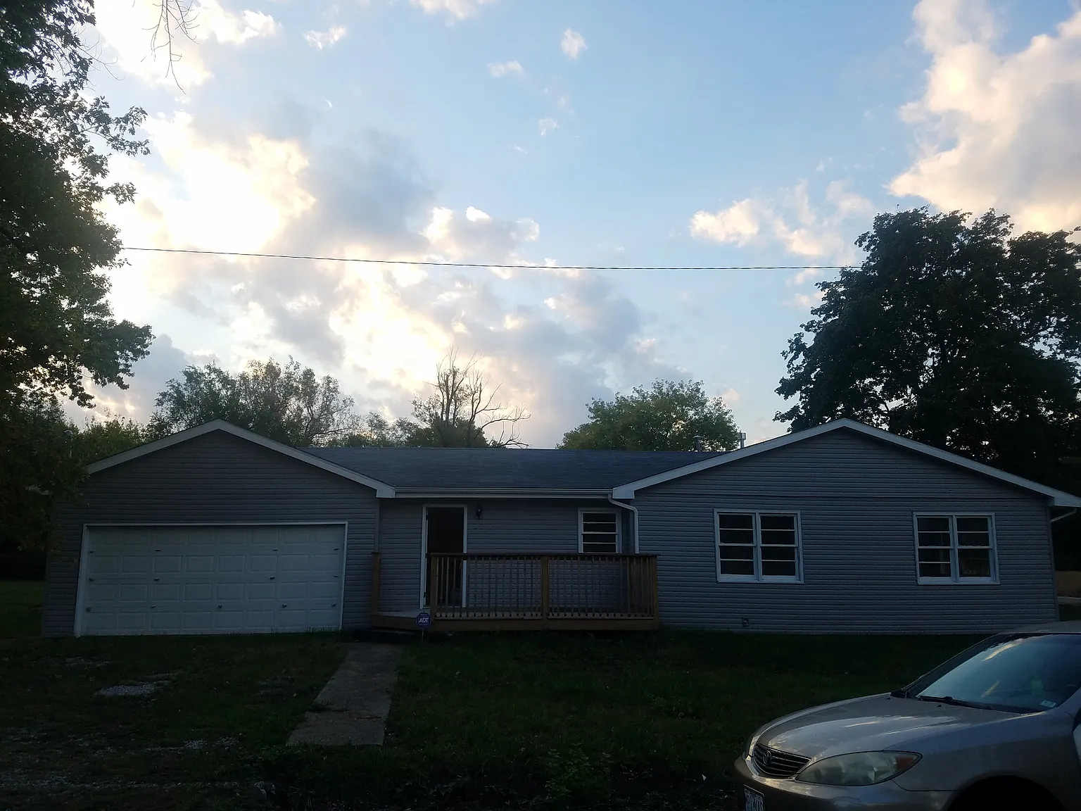 801 Sparks Ave photo 1