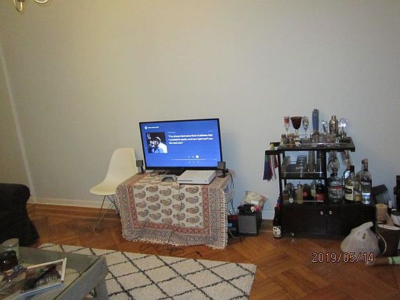 4th image of 122 Fenimore St APT D3