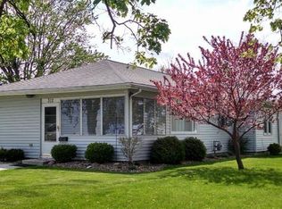 312 Maple St, Port Clinton, OH 43452