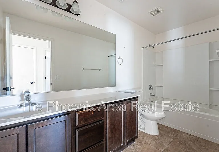 244 N Wesley — Photo 25