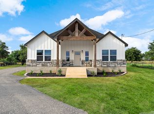 150 County Road 6851, Lytle, TX 78052