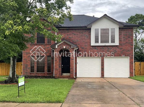 1909 Fir Tree Dr