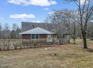 829 Long Ridge Rd, Hawley, PA 18428