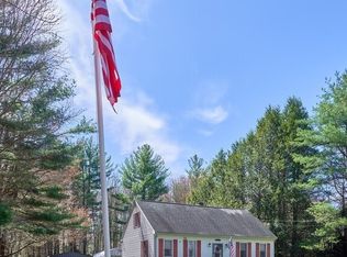 3 Hammond St, Leicester, MA 01524