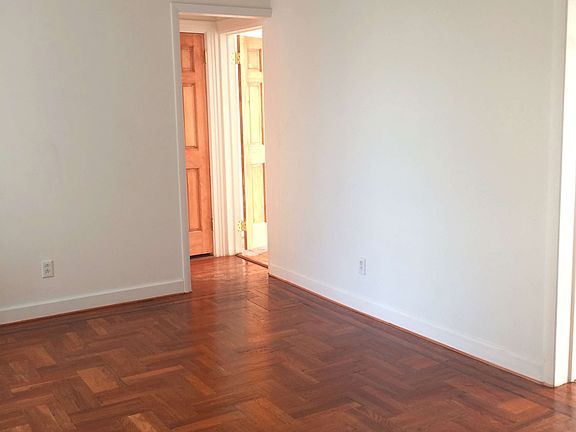 3rd image of 3044 32nd St APT D3