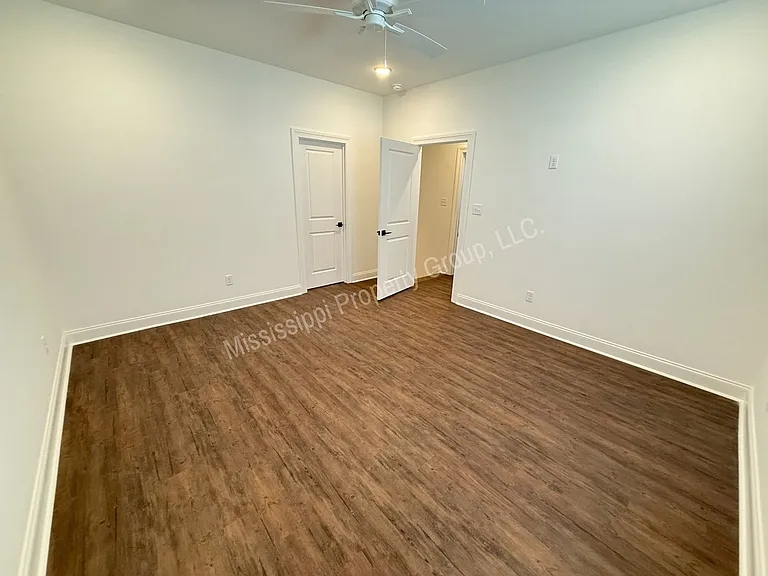 616 Cottage Grove Cir — Photo 25