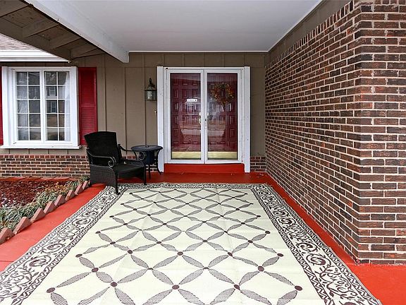 2nd image of 518 Holshire Way