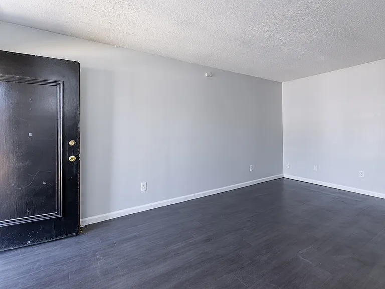 Berclair Apartments — Photo 15