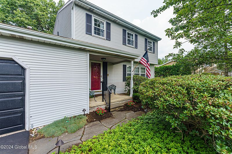 2nd image of 7 Bethwood Drive