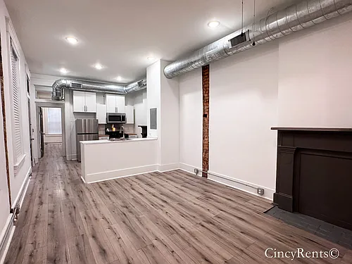 36 W Court St #1R — Photo 9