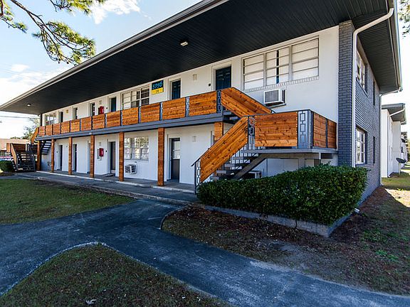 4th image of 3131 University Blvd N #34