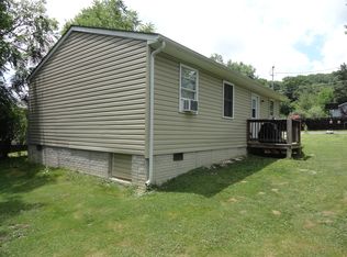 1113 Brookhaven Dr, Covington, VA 24426