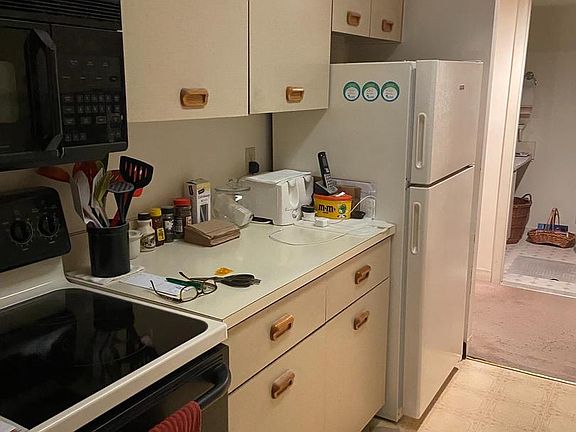 5th image of 700 Avondale Rd Penthouse 5L