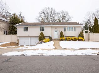 24 Delaware Ave, Jericho, NY 11753