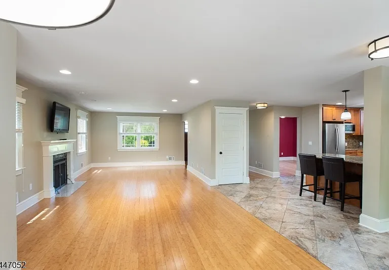 30 Gates Ave — Photo 28