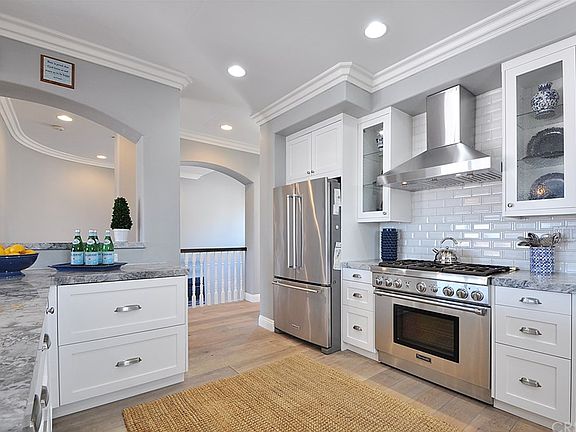 4th image of 523 N Juanita Ave #B