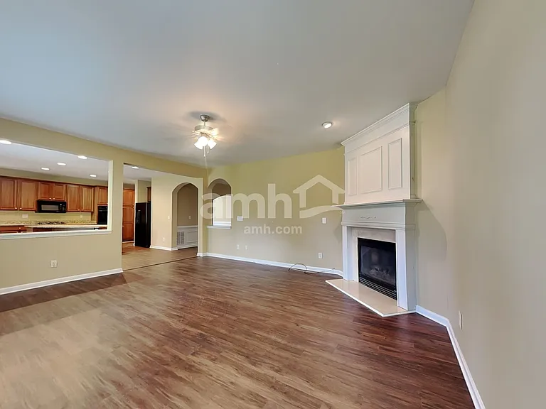 2737 Autumn Bluff Way — Photo 6