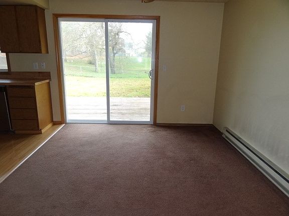 4th image of 9320 Clover Dr SE